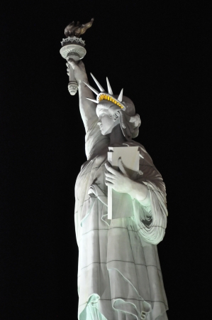 LAS VEGAS - DECEMBER 4  New York New York hotel-casino creating the impressive New York City skyline with skyscrapers and Statue of Liberty on Dec 4, 2012 in Las Vegas, Nevada  It was opened in 1997 のeditorial素材
