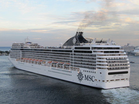 FORT LAUDERDALE, FLORIDA - DEC 20  MSC Poesia, owned and operated by MSC Cruises, departs Fort Lauderdale in Florida, as seen on December 20, 2009  She was built in 2008 のeditorial素材