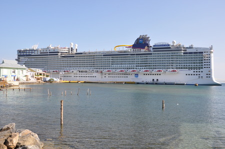 MIAMI, FLORIDA - SEPT 7  Norwegian Epic, docked in Roatan, Honduras, as seen on September 7, 2010  When built in 2010, it was the third largest cruise ship in the world のeditorial素材