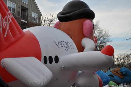 STAMFORD, CONNECTICUT - NOV 23  SAC Capital Advisors Giant Balloon Inflation Party, the day before the UBS Thanksgiving Parade Spectacular, in Stamford, Connecticut on November 23, 2013 のeditorial素材