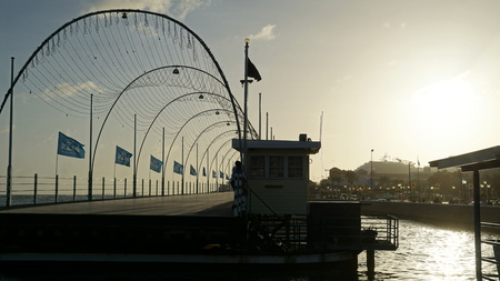 Queen Emma Pontoon Bridge in Willemstad, Curacaoのeditorial素材