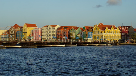Queen Emma Pontoon Bridge in Willemstad, Curacaoのeditorial素材
