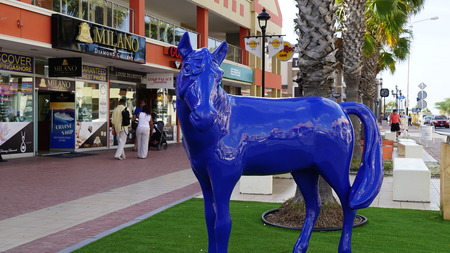Lloyd G. Smith Boulevard in Oranjestad, Arubaのeditorial素材