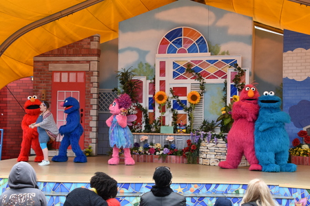 The Magic of Art show at Sesame Place in Langhorne, Pennsylvaniaのeditorial素材