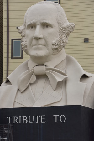 HOUSTON, TEXAS - APR 23: Mount Rush Hour in Houston, Texas, as seen on Apr 23, 2019. It was created by sculptor David Adickes with busts of George Washington, Abraham Lincoln, Sam Houston and Stephen Austin on I-45.のeditorial素材