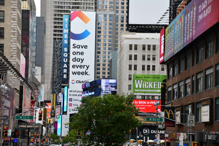Times Square, featured with Broadway Theaters and animated LED signs, in Manhattanの写真素材
