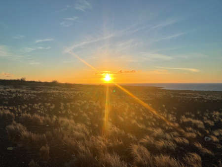 Sunset over the Pacific Ocean in Kailua Kona in Hawaii