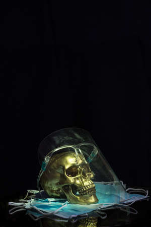 Golden COVID-19 Skull: Health and Economic Crisis of 2020 1st Phaseの写真素材