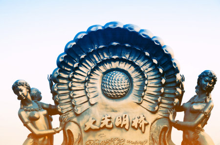 Tianjin haihe River Bridge sculpturesのeditorial素材