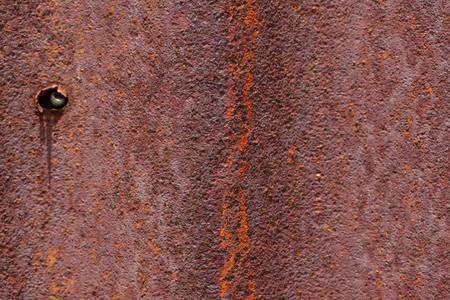 Rust stains on zinc plates