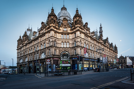 Leeds Kirkgate Market is a market in Leeds, West Yorkshire, England located on Vicar Lane. It is the largest covered market in Europe.のeditorial素材