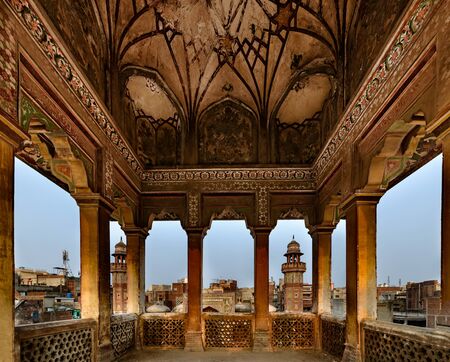 Mughal architecture combines Persian ,Turkish and Indian styles & can be  identify these structures by their wide domes and  tall towers.のeditorial素材