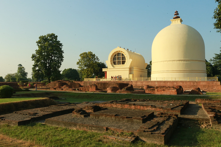 Kushinagar district is named such after the town Kushinagar, a Buddhist pilgrimage site where Gautama Buddha attained parinirvana in the 5th century BCE. Since the independence of India,のeditorial素材