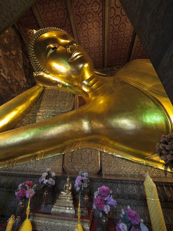 budha in thai templeの写真素材