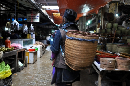 Vendors at Sapa market, Northern Vietnamのeditorial素材