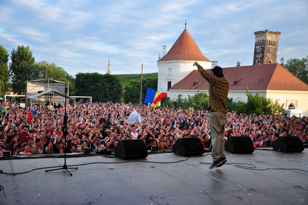 BONTIDA - JUNE 22  Suie Paparude performs live at the main stage of the Electric Castle Festival at June 22, 2014 in the Banffy castle in Bontida, Romania のeditorial素材