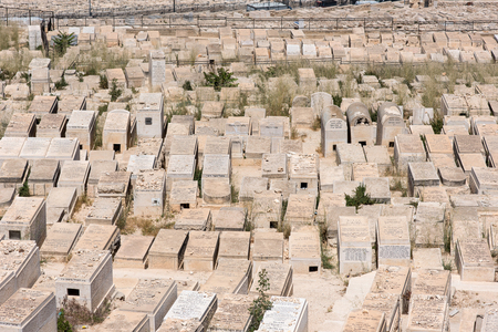 Graves in Mount of Olives Jewish Cemetery. Jerusalem, Israel. According to Jewish tradition, it is here that the Resurrection of the Dead would begin once Messiah will appearのeditorial素材