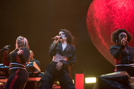 BONTIDA, ROMANIA - JULY 22, 2018: Singer Jessie J and her band performing live on the Main Stage of Electric Castle festivalのeditorial素材
