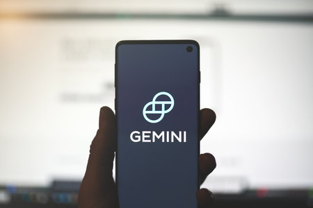 Gemini icon on phone with official website backgroundのeditorial素材