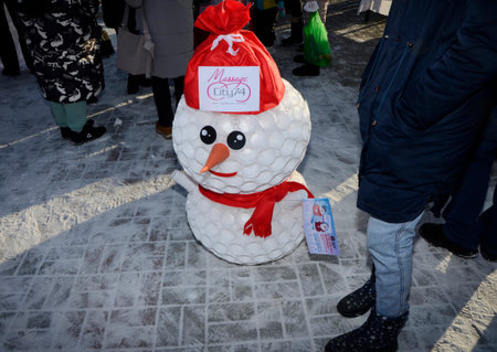 Filmed in December 2020 in Chelyabinsk. Traditional competition of snow Santa Claus, Snowmen. And also homemade snowmen.のeditorial素材