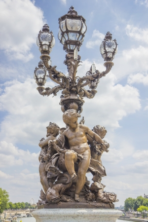 Lamp on Pont Alexandre III の写真素材