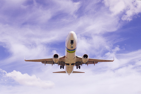 A Transavia Airlines Boeing 737-800 on final approach at Seville Airportのeditorial素材