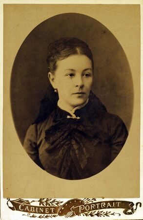 Cabinet portrait