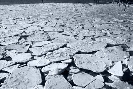 Crushed ice on the Hudson River, B&Wの写真素材