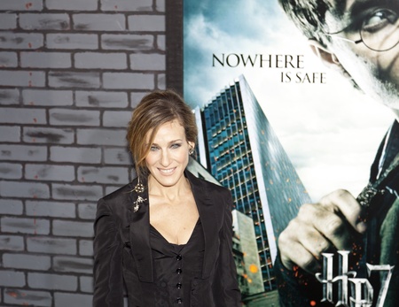 NEW YORK - NOVEMBER 15: Sarah Jessica Parker attends the premiere of 'Harry Potter and the Deathly Hallows - Part 1' at Alice Tully Hall on November 15, 2010 in New York City. のeditorial素材