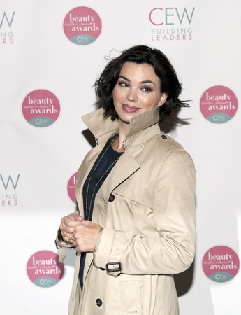 NEW YORK, NY - MAY 20: Actress Karen Duffy attends the 2011 Cosmetic Executive Women Beauty Awards at The Waldorf-Astoria Hotel on May 20, 2011 in New York City.のeditorial素材