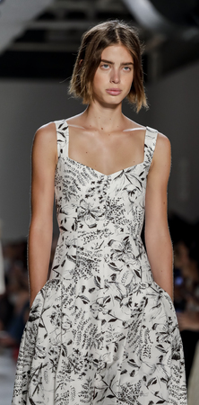 New York, NY, USA - September 7, 2017: A model walks runway for the Noon by Noor Spring/Summer 2018 runway show during New York Fashion Week at Skylight Clarcson Sq., Manhattanのeditorial素材