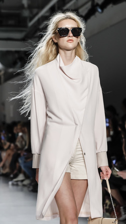New York, NY, USA - September 10, 2017: A model walks runway for the Vivienne Hu Spring/Summer 2018 runway show during New York Fashion Week at Skylight Clarkson Sq., Manhattanのeditorial素材