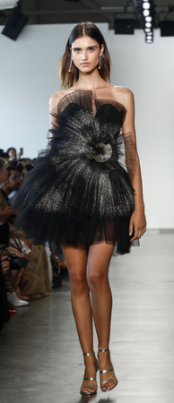 New York, NY, USA - September 6, 2018: A model walks runway for the Pamella Roland Spring/Summer 2019 runway show during New York Fashion Week at Pier 59 Studuos, Manhattanのeditorial素材