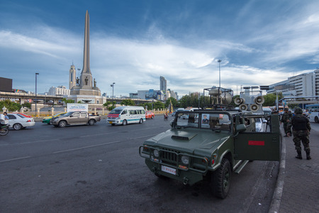 Victory monument ,Bangkok ,Thailand - May 31 ,2014. Thai Army prepare their defensive line for anti riot after Thai Royal Army coup d'etat on May 23,2014 in Bangkok ,Thailand.のeditorial素材
