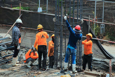 Bangkok - Thailand, 3 March 2020: Construction worker And working in the construction area of ââtall buildingsのeditorial素材