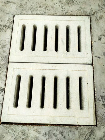 Cement cover covering the drainage hole