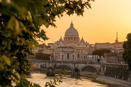 View of Basilica di San Pietro in  Vatican, Rome, Italyのeditorial素材