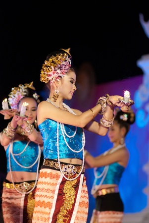 CHIANGMAI, THAILAND - JANUARY 3: Unidentified thai lanna style classical dance show during the "miss chiangmai contest 2012" at Chiangmai province on January 3, 2012 in Chiangmai, Thailand.のeditorial素材