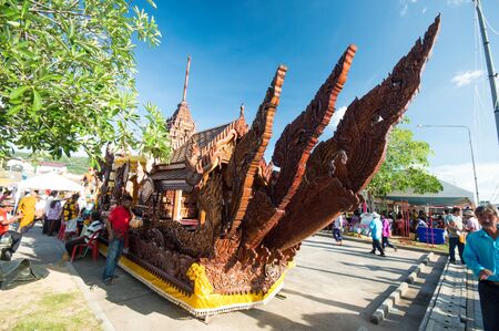KO SAMUI - NOVEMBER 8: "NGAN DUAN SIB", Traditional of buddhist festival, Decorations of the parade on November 8, 2012 in ko samui surat thani, Thailand.のeditorial素材