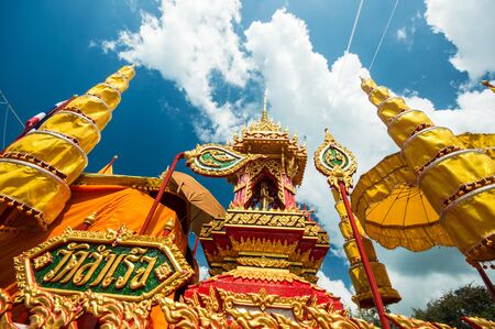 KO SAMUI - NOVEMBER 15: "NGAN DUAN SIB" Traditional of buddhist festival; Decorations of the parade on November 15, 2012 in ko samui surat thani, Thailand.のeditorial素材