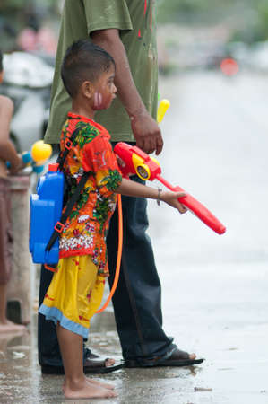 KO SAMUI, THAILAND - APRIL 13:  Thai people enjoy splashing water together in songkran festival on April 13, 2013 in Ko Samui island, Thailand.のeditorial素材