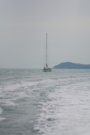 SAMUI, THAILAND - MAY 31 2013: Samui regatta 2013 event. Racing yacht in a sea on Friday 31 May 2013 in Ko Samui island, Suratthani, Thailand.のeditorial素材