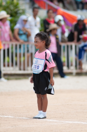 kO SAMUI,SURAT THANI - JULY 18 :Unidentified Thai students 4 - 6 years old athletes in action during sport day on July 18, 2012 in ko samui, Surat Thani, Thailand.のeditorial素材