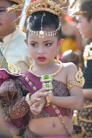 KO SAMUI,SURAT THANI - JULY 18 : Unidentified Thai students 4 - 7 years old in ceremony uniform during sport parade on July 18, 2012 in ko samui, Surat Thani, Thailand.のeditorial素材