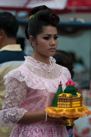 SURAT THANI - OCTOBER 20: "NGAN DUAN SIB" Traditional of buddhist festival; Decorations of the parade on October 20, 2013 in Surat Thani, Thailand.のeditorial素材