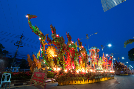 SURAT THANI - OCTOBER 20: "NGAN DUAN SIB" Traditional of buddhist festival; Decorations of the parade on October 20, 2013 in Surat Thani, Thailand.のeditorial素材