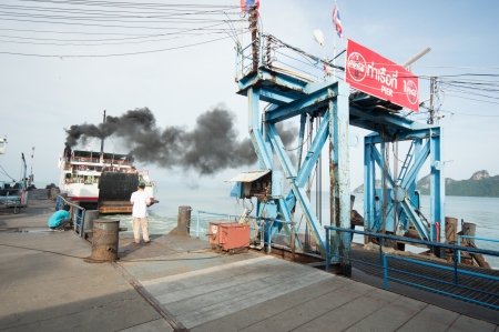 DONSAK - OCTOBER 15: Famous ferry pier transportation to ko samui original pier on October 15, 2013 in donsak surat thani, Thailand.のeditorial素材
