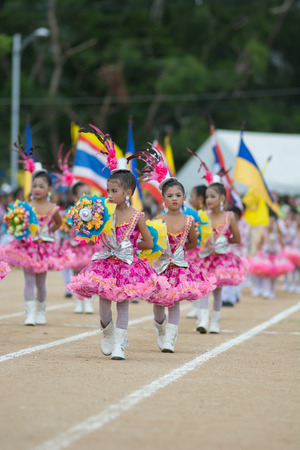 KO SAMUI,SURAT THANI - JULY 22 : Unidentified Thai students 4 - 8 years old in ceremony uniform during sport parade on July 22, 2014 in ko samui, Surat Thani, Thailand.のeditorial素材