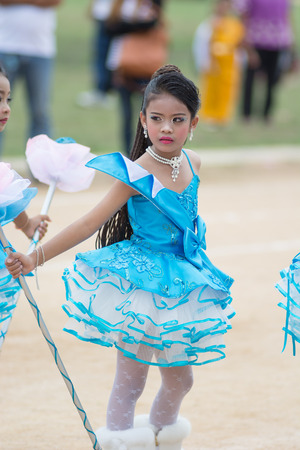 KO SAMUI,SURAT THANI - JULY 22 : Unidentified Thai students 4 - 8 years old in ceremony uniform during sport parade on July 22, 2014 in ko samui, Surat Thani, Thailand.のeditorial素材
