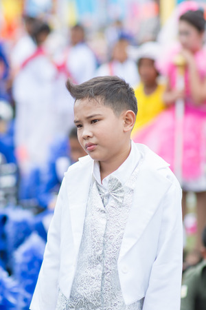 KO SAMUI,SURAT THANI - JULY 23 : Unidentified Thai students 6 - 18 years old in ceremony uniform during sport parade on July 23, 2014 in ko samui, Surat Thani, Thailand.のeditorial素材